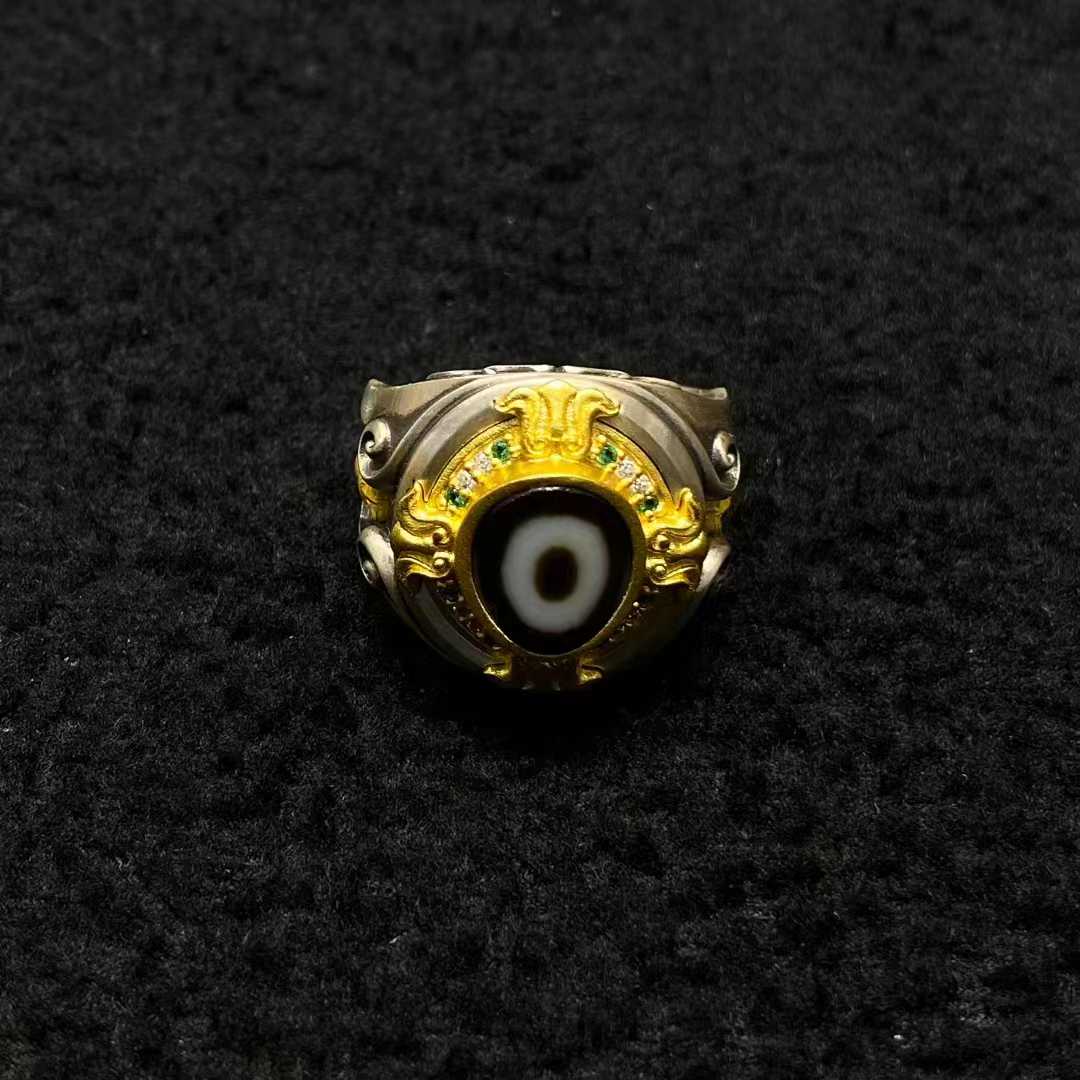  Tibetan Buddhist jewelry culture embodied in a S925 silver vajra ring featuring sacred symbolism, representing indestructible spiritual power in fine jewelry art.