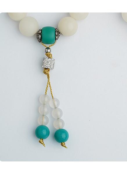 Serene Bodhi Mala Strand with zinc alloy and copper sacred ornaments. This jewelry culture piece enhances meditation through traditional craftsmanship.