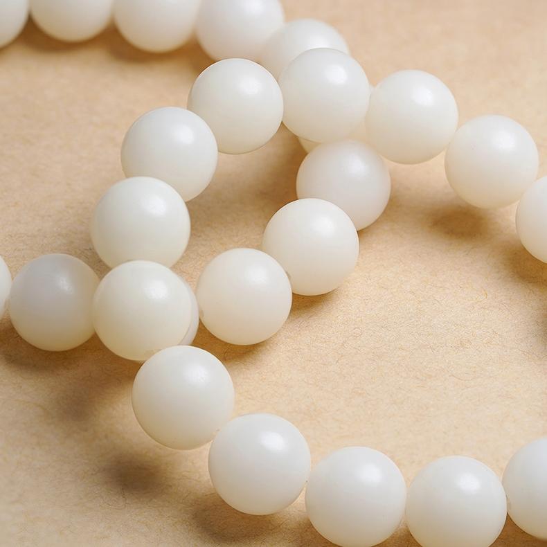 Serene Bodhi Mala Strand with zinc alloy and Tibetan silver craft. This jewelry culture piece enhances meditation through traditional techniques.