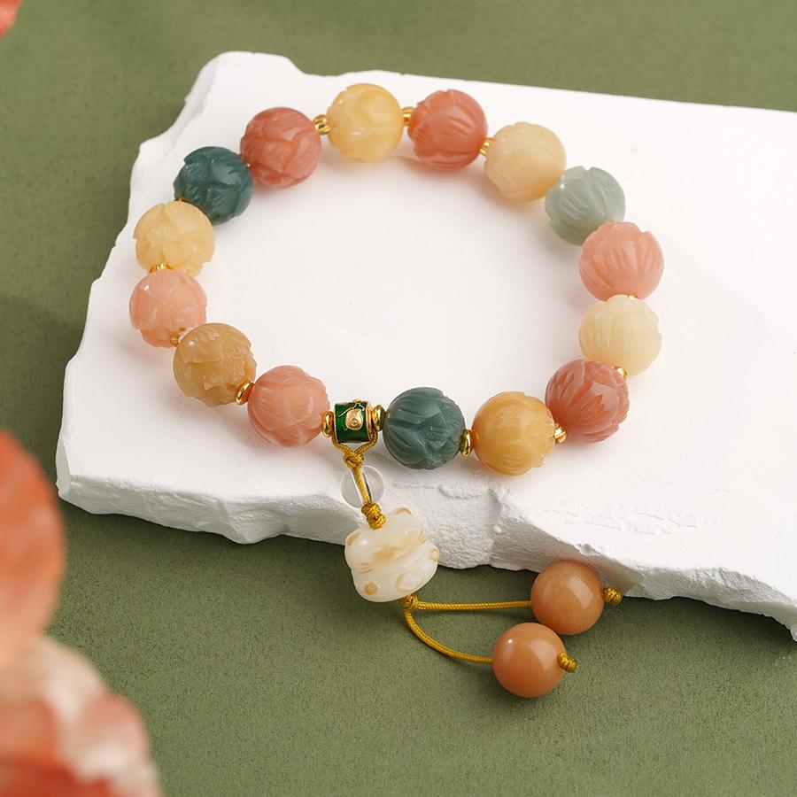 Tranquil Bodhi meditation strand featuring copper beads. Handcrafted following Tibetan Buddhist jewelry culture techniques.