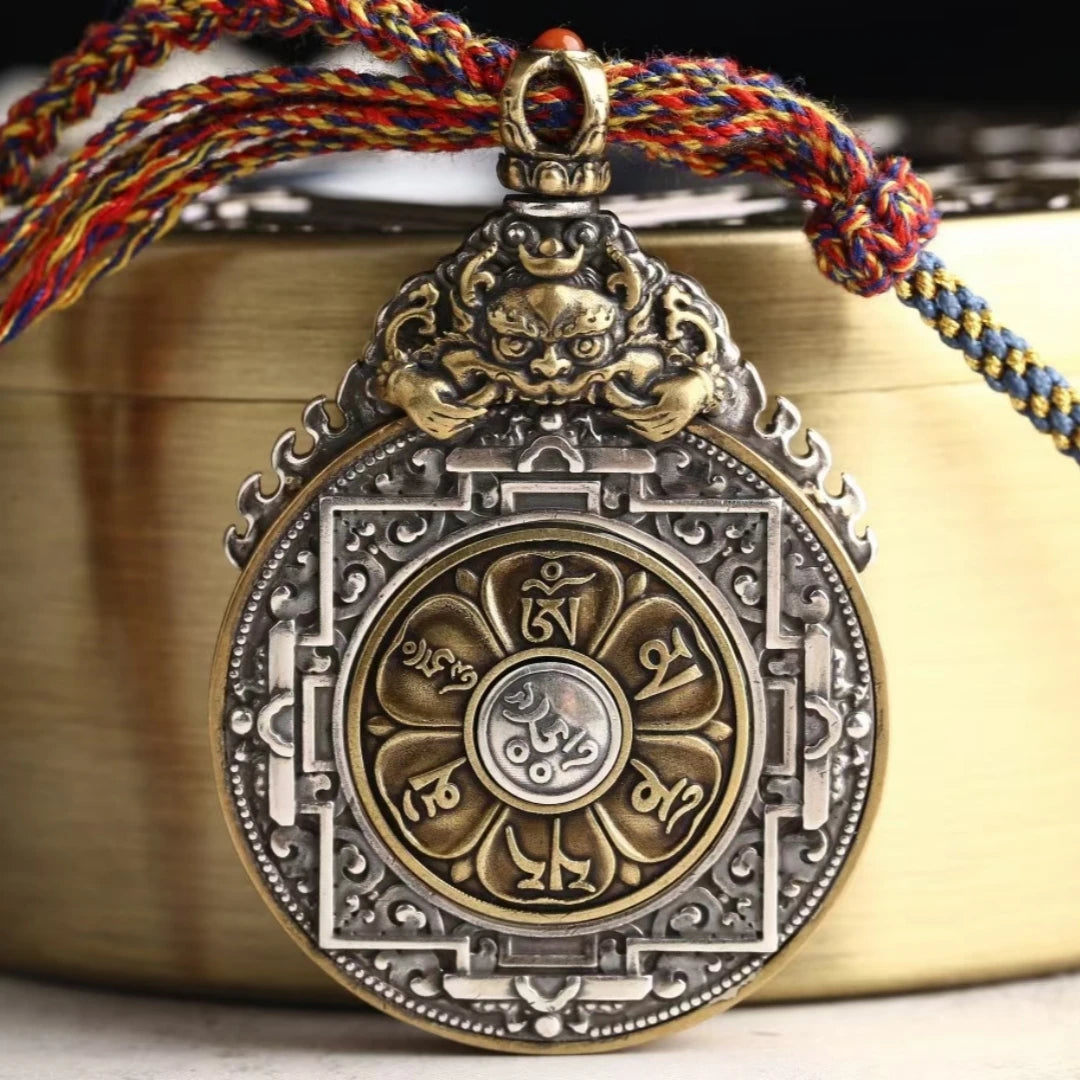 Hand-painted Hotong Thangka pendant necklace, symbolizing Tibetan Buddhist spirituality and artistic craftsmanship