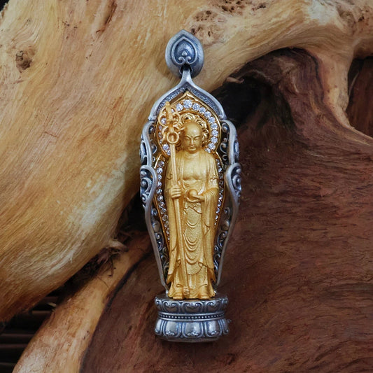 Handcrafted silver pendant featuring Ksitigarbha, Avalokiteshvara, and Shakyamuni, inspired by Tibetan Buddhist jewelry culture and sacred jewelry art.