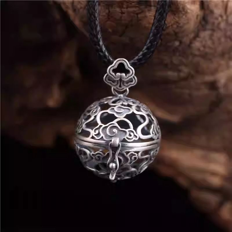 Vintage 925 silver hollow cloud amulet gau box pendant, Tibetan Buddhist Jewelry Culture jewelry art, spiritual protection necklace