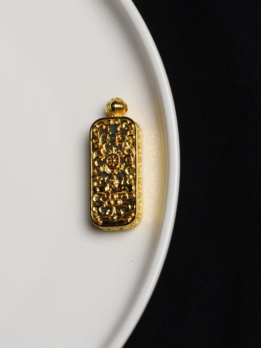 Spiritual Wu Ye Thangka amulet pendant inspired by Tibetan Buddhist jewelry culture, powerful jewelry art for blessings and peace.