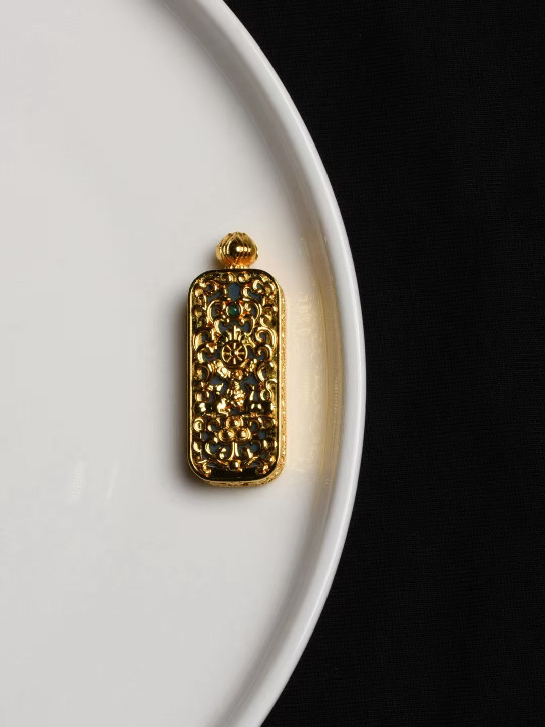Handcrafted Yellow Jambhala pendant inspired by Tibetan Buddhist jewelry culture, meaningful jewelry art for daily wear.