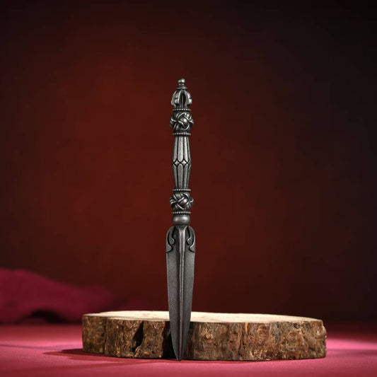 Handcrafted from high-quality brass, this Purba Vajra dagger with base is perfect for meditation, rituals, and enhancing spiritual energy.