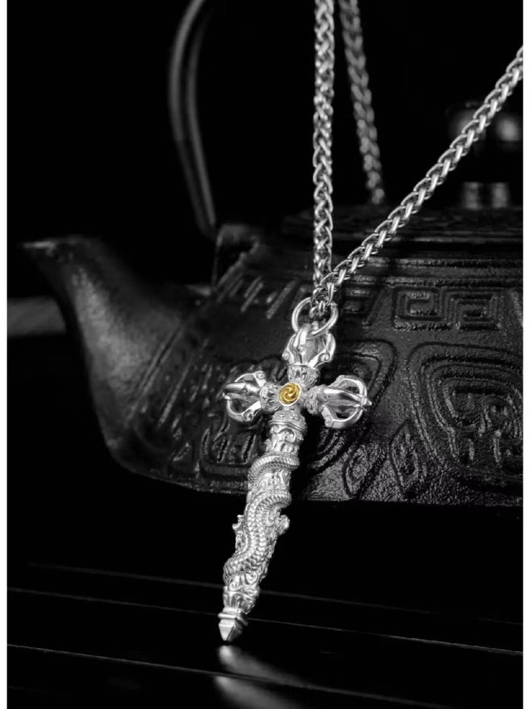 Chinese style brass Cross Dragon Vajra, representing Tibetan Buddhist ritual implements culture, a unique piece of Buddhist ritual implements art perfect for spiritual decor.