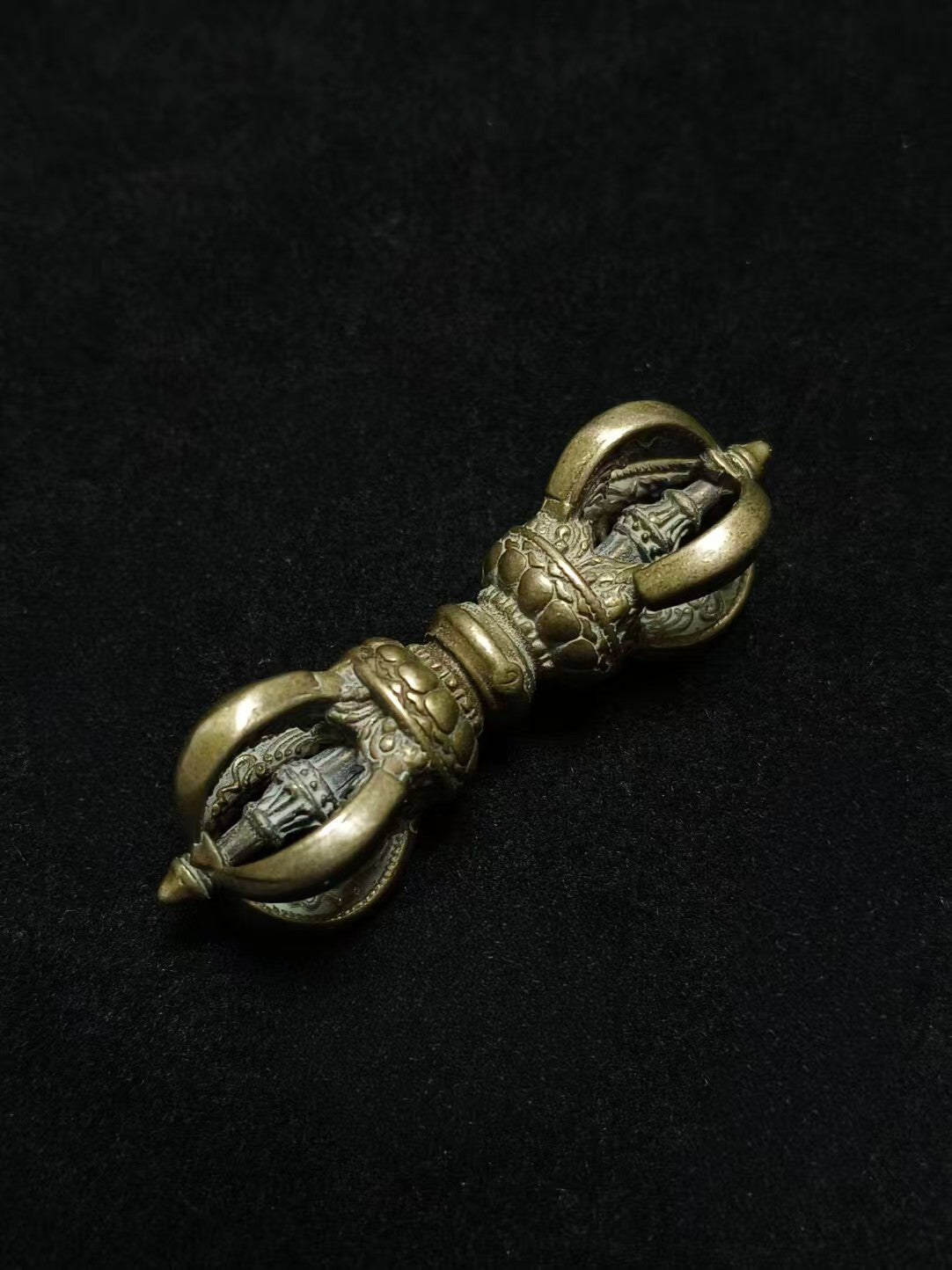 Handmade brass Five-Pronged Vajra in Lima copper, featuring traditional Tibetan design, ideal for enhancing meditation spaces and Buddhist rituals.