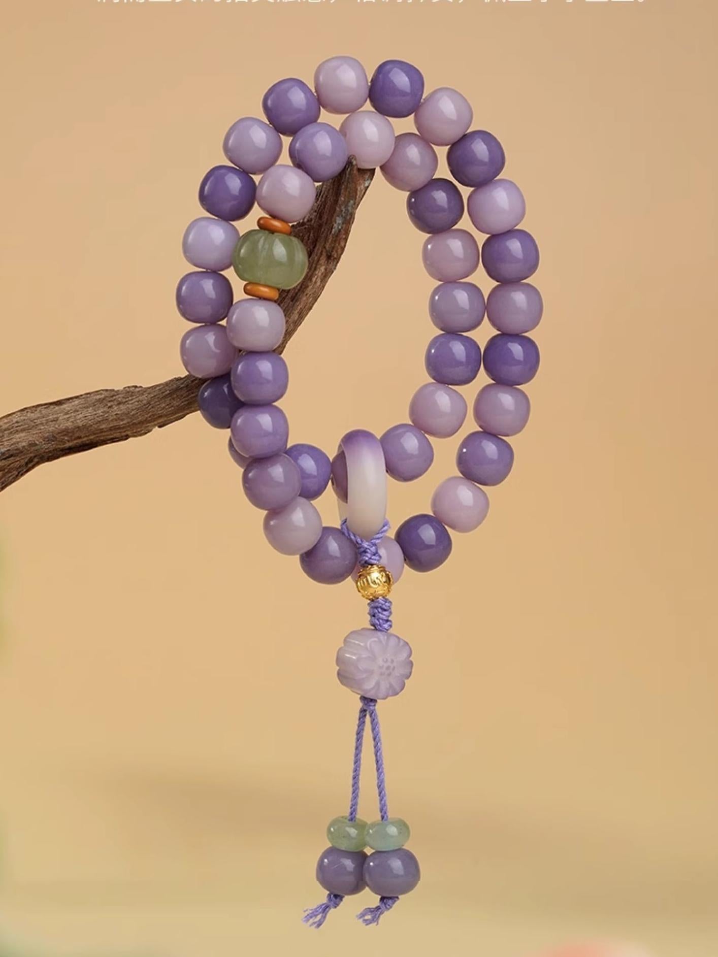 Artistic Ziyue Yao Bodhi seed bracelet, handmade with care and attention to detail. Rooted in Tibetan Buddhist culture, this bracelet enhances spiritual connection and mindfulness.