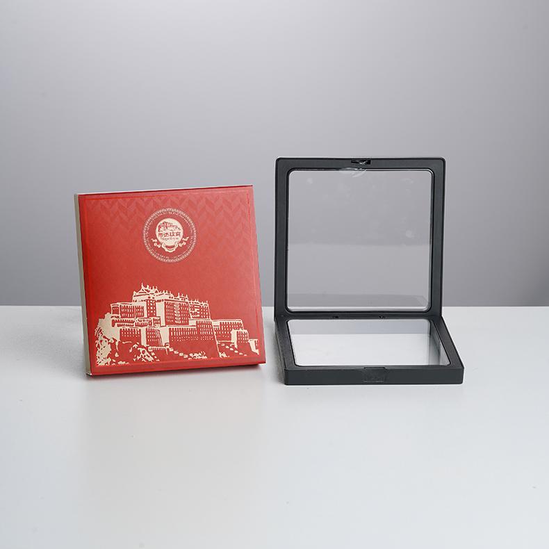 This handcrafted goldstone and peridot bracelet brings healing and harmony, combining the beauty of Tibetan Buddhist jewelry with spiritual significance.