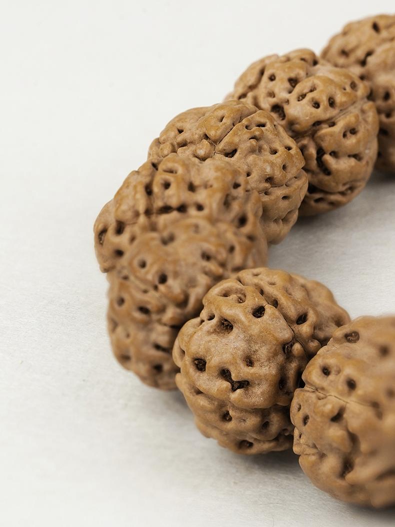 Pure Handcrafted Bodhi and Silver Bracelet with Wisdom and Protection Symbol – Tibetan Buddhist Jewelry Culture.