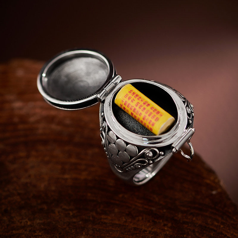 Silver Moonstone Ghau Box Ring Nepal