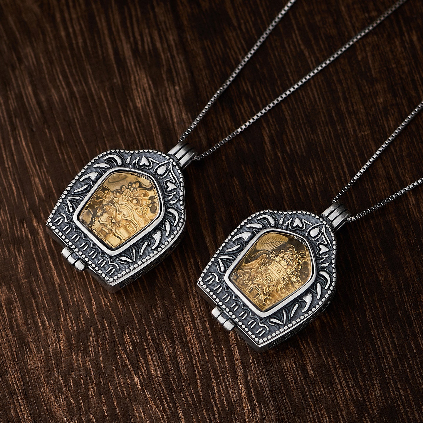 Zhakilam White Crystal Silver Copper Pendant