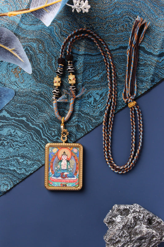 A 3.5x4.5cm Rebgong Mahasthamaprapta Thangka pendant hand-painted with mineral pigments, the zodiac patron for the Horse.