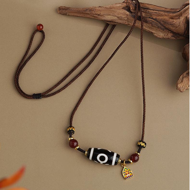 Handmade Tibetan Buddhist Agate Bead Pendant Necklace – Spiritual Jewelry with Copper Alloy Spacers