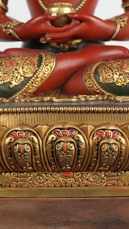  Traditional Tibetan-style Amitabha Buddha Statue, hand-painted with gilded accents, symbolizing peace, wisdom, and spiritual enlightenment in Tibetan Buddhist tradition.
