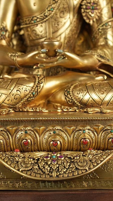  Amitabha Buddha Statue, hand-painted with mineral pigments, reflecting Tibetan Buddhist culture. Ideal for creating a serene, spiritual atmosphere in your living space.