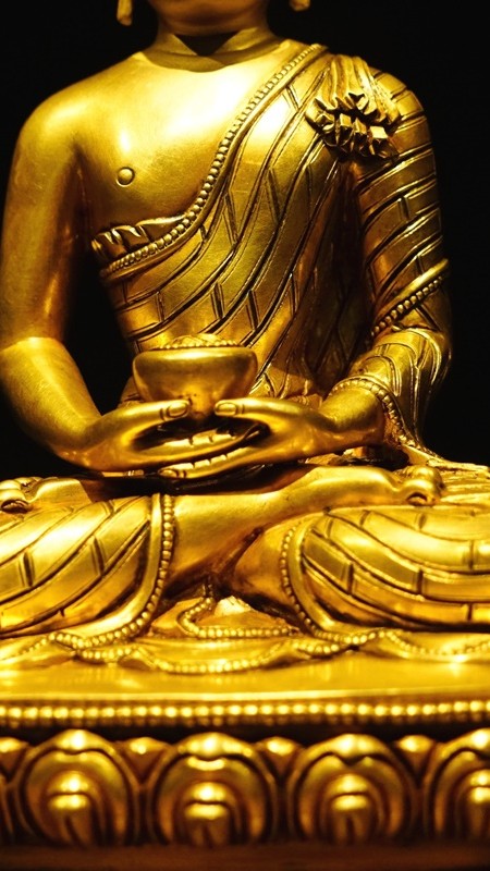 Exquisite Amitabha Buddha made of purple copper, hand-painted with rich mineral pigments. A beautiful piece of Tibetan Buddhist art for home or shrine.