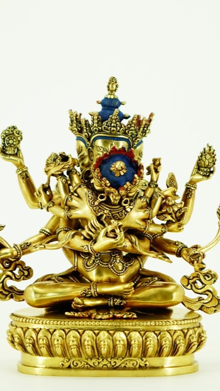 Alt Text: "Gilded Tibetan Buddhist Dense Vajra Buddha Statue, intricately painted with mineral pigments, designed to provide spiritual protection and wisdom."