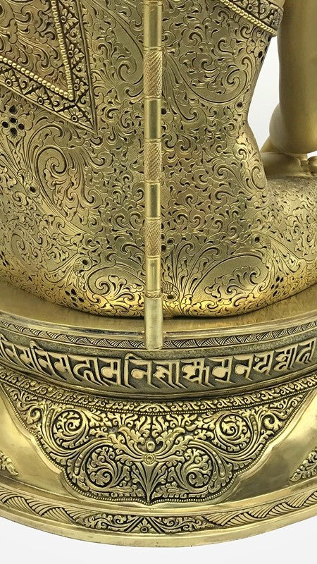 Handcrafted Tibetan Amitabha Buddha Statue – Gold and Mineral Pigments – A Peaceful Symbol for Spiritual Awakening and Harmony