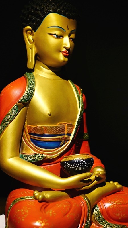 "Handcrafted Tibetan Buddhist Amitabha Buddha statue with vibrant mineral painting. A sacred statue symbolizing peace, compassion, and spiritual awakening. 