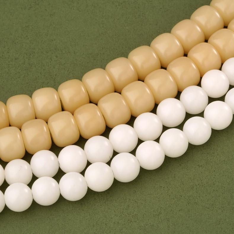 Handcrafted Bodhi bead string inspired by Tibetan Buddhist aesthetics, created for meditation and daily wear.