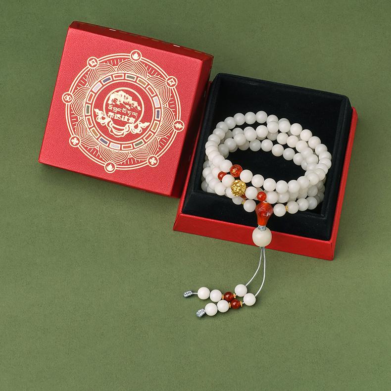 Bodhi and agate Tibetan mala necklace crafted with traditional handmade techniques.