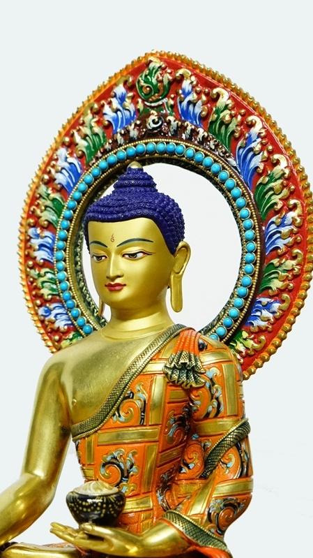Alt text: Tibetan Buddhist Buddha statue with a gilded crown, handcrafted with mineral pigments and gold plating, showcasing the profound depth of Buddhist culture and art.