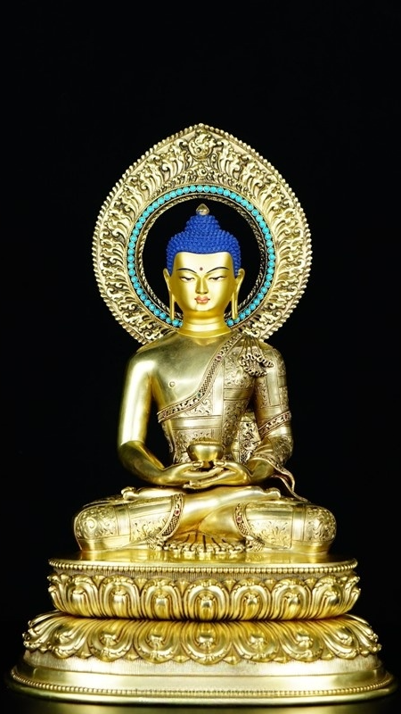 Alt text: Handcrafted Tibetan Buddhist Three Worlds Buddha Statue, featuring gilded gold and mineral pigment details, perfect for meditation and spiritual decor.