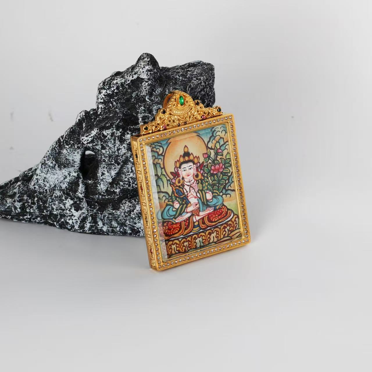  Hand-painted Nepal Elegant Akasagarbha Bodhisattva Thangka pendant featuring the Bodhisattva of the Treasury of Space, encased in titanium steel, representing wealth and merit in Tibetan Buddhist tradition.
