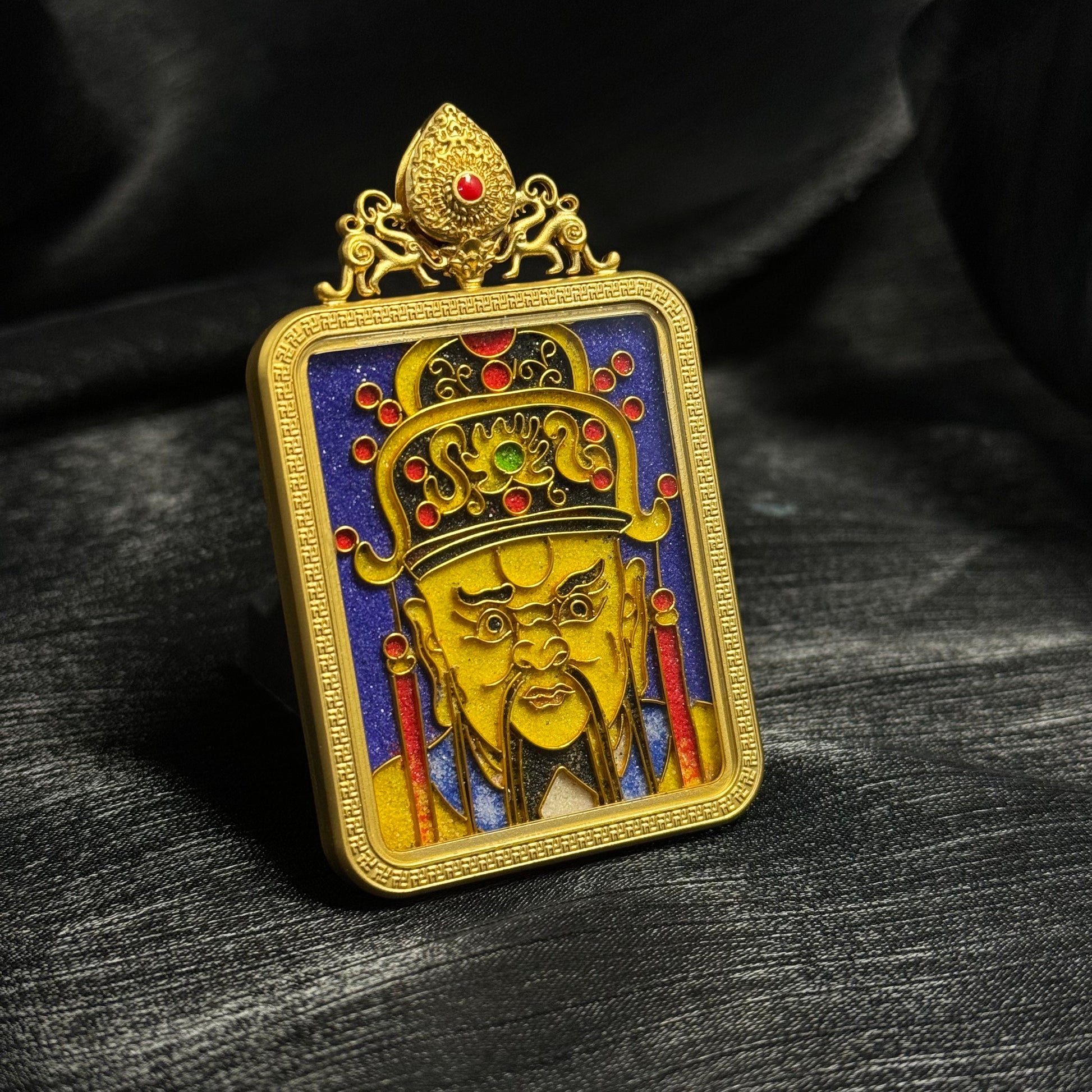  A 4x5cm cloisonné Dragon King (龙五爷) Thangka pendant with copper 24K gold-plated casing, representing wealth and blessing in Buddhist and folk tradition.
