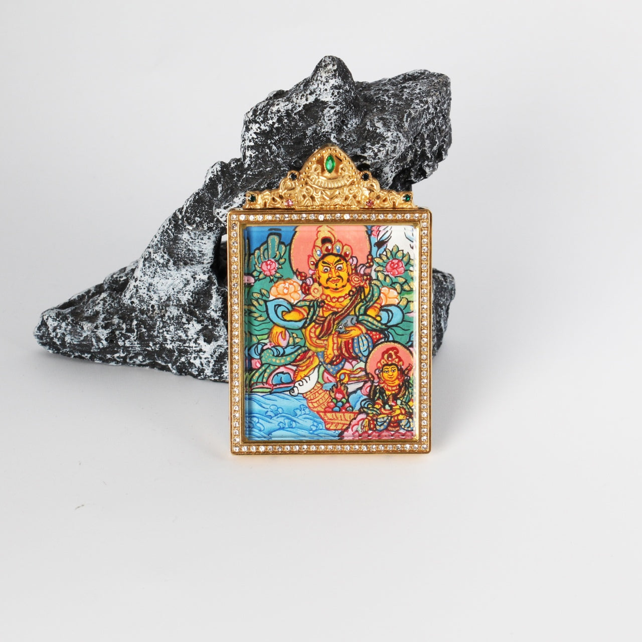  Hand-painted Nepal Dual Jambhala and Vasudhara (Wealth Mother) Thangka pendant featuring Wealth Deity and Wealth Mother, encased in titanium steel, representing wealth and merit in Tibetan Buddhist tradition.
