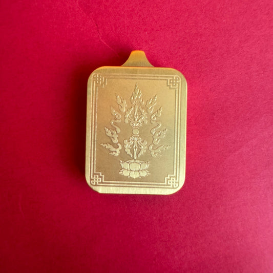 Close-up detail of the Rekong Formless Buddha Thangka showing rough lapis lazuli and pure gold pigment, luminous and serene, supports testing.
