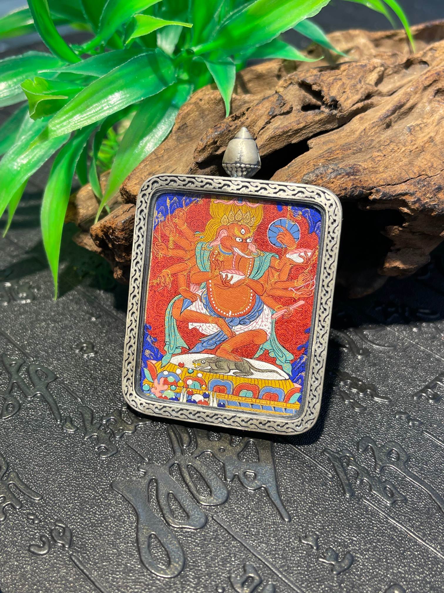  Nine-deer pure silver casing (九色鹿纯银壳) and multi-strand cinnabar cloud necklace for the Ganesh 4x5cm pendant, symbolising auspiciousness and wealth.
