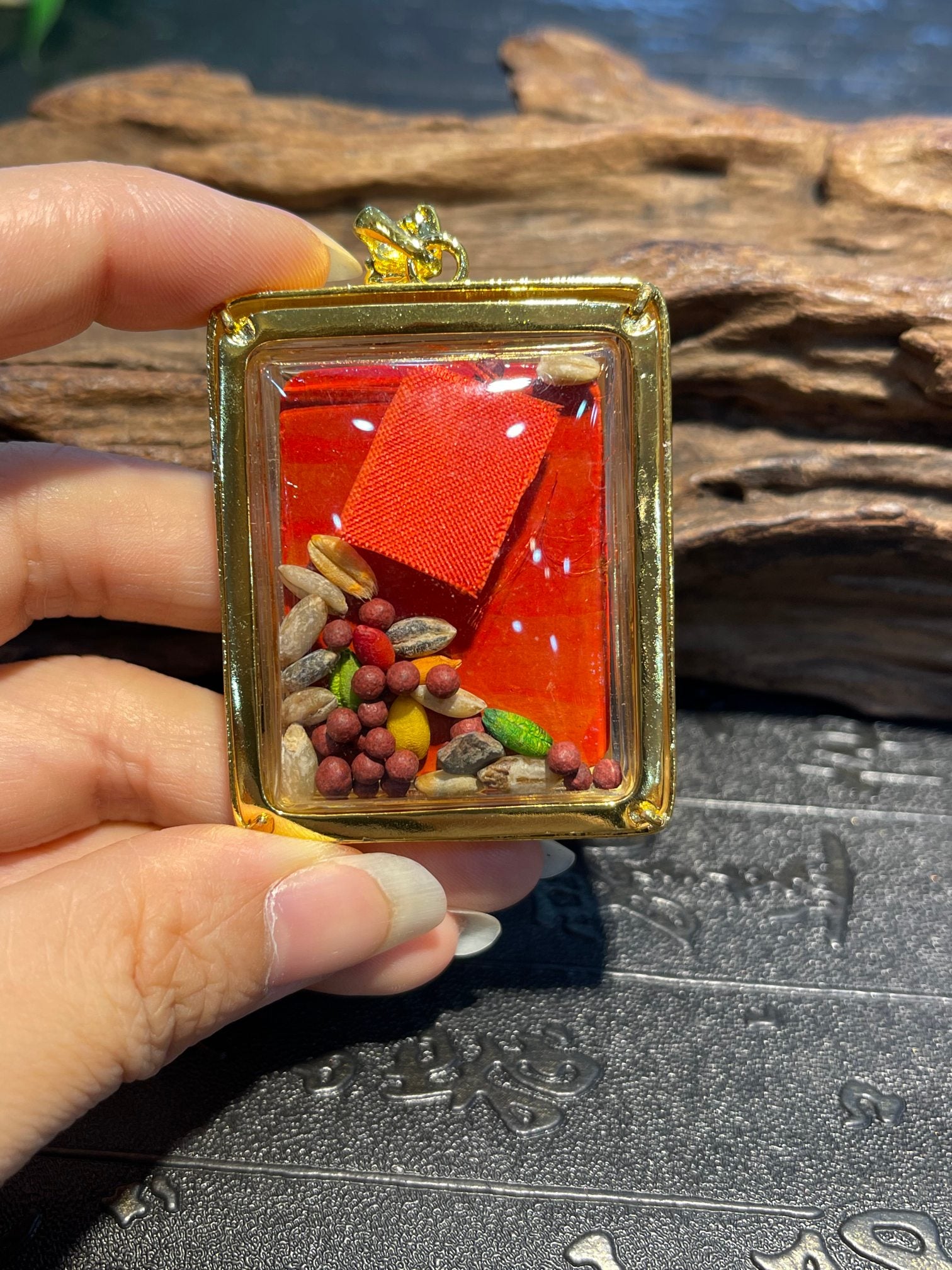  The Garuda Golden Bird tsatsa displayed or worn as a support for merit and subduing obstacles.

