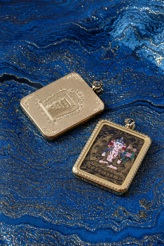 Mahasthamaprapta Bodhisattva thangka pendant depicting the bodhisattva of great spiritual power and wisdom in Tibetan Buddhist culture.