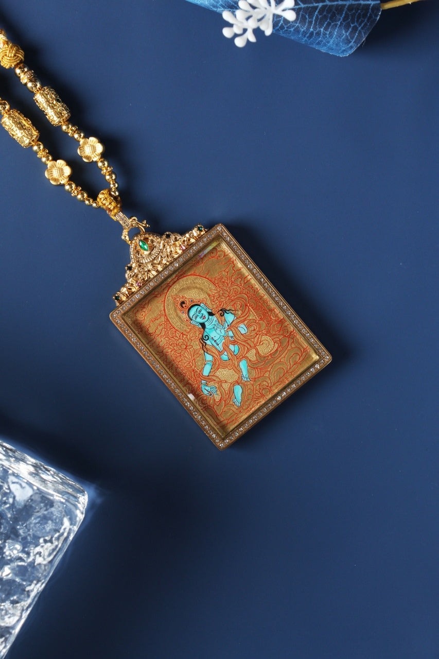 Detailed view of the exclusive 925 Sterling Silver casing for the Green Tara Thangka pendant, symbolizing protection and elegance in Tibetan Buddhist tradition.
