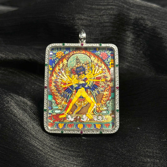  A 3.5x4.5cm hand-painted Rekong Cuiying series Kalachakra (时轮金刚) Thangka pendant featuring the Wheel of Time, representing supreme tantra in Buddhist tradition.

