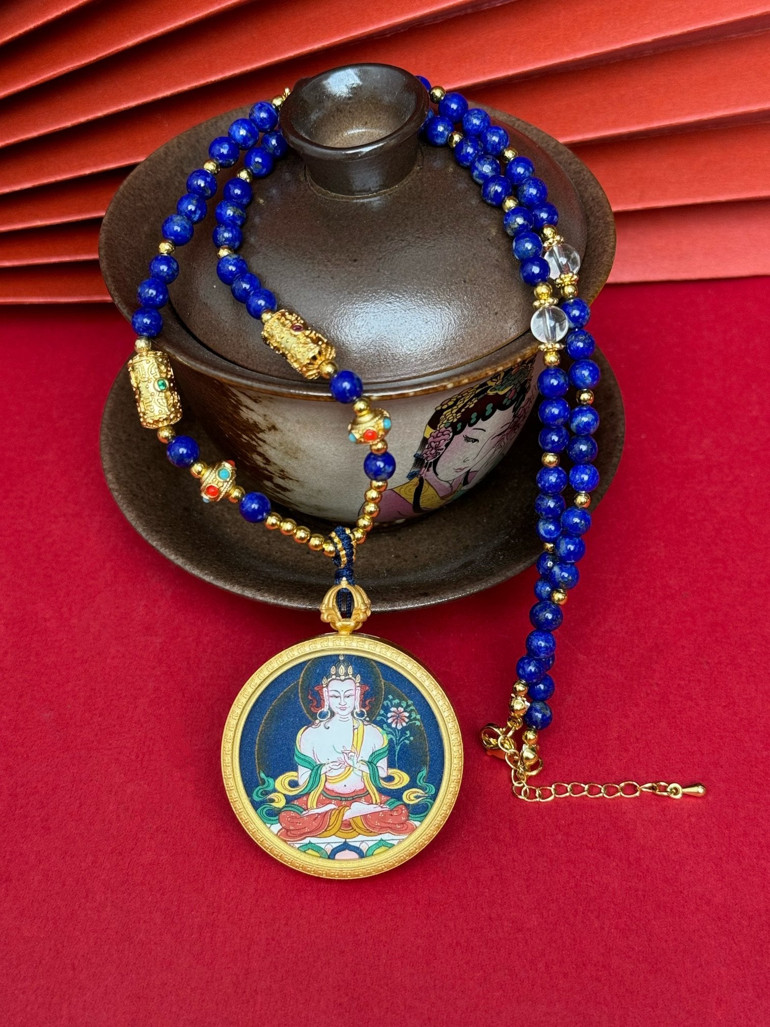  Hand-painted Tibet Bold Mahasthamaprapta (大势至菩萨) Thangka pendant 3.5cm with copper casing featuring the Bodhisattva of Great Might, representing wisdom and success in Buddhist tradition.
