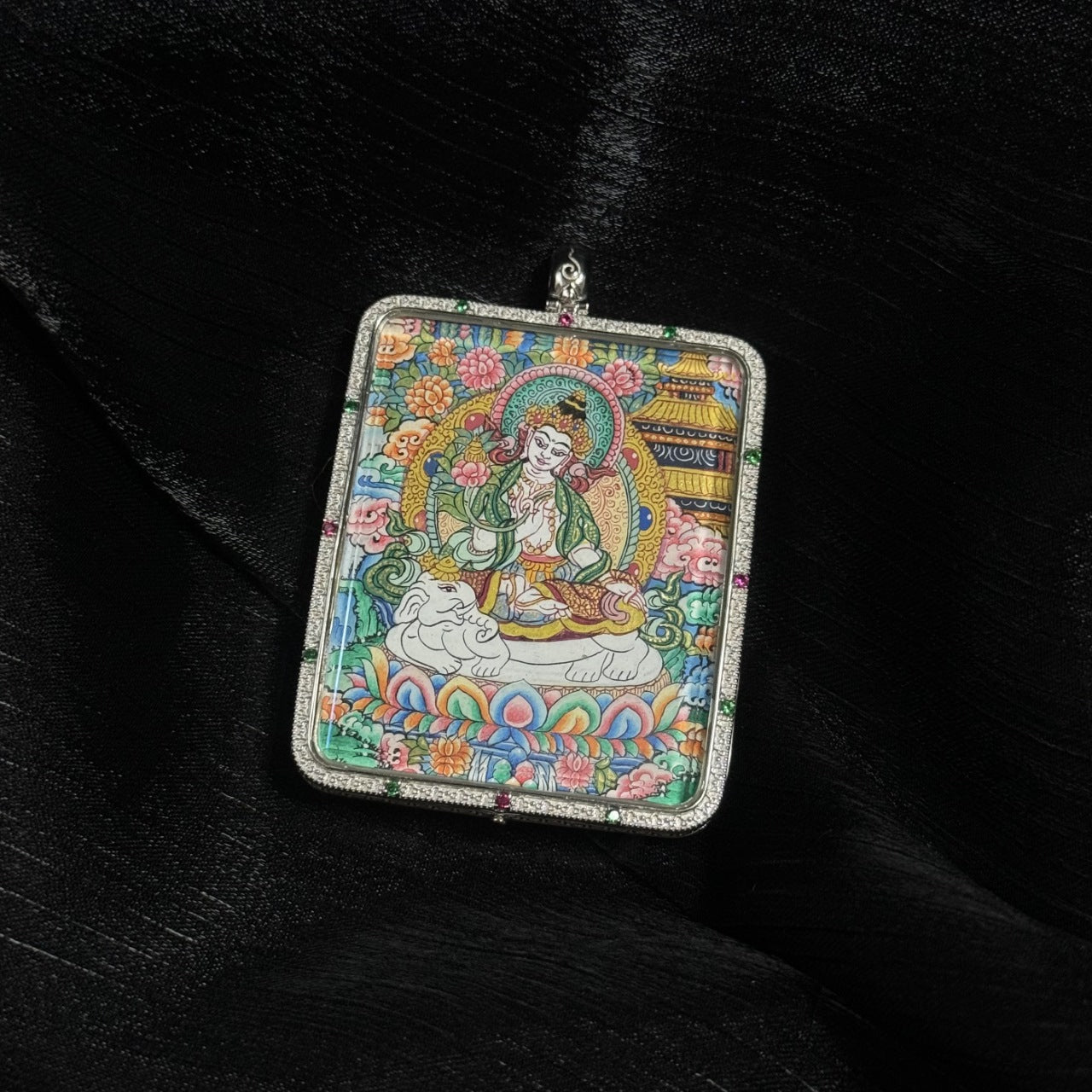  A 4x5cm hand-painted Samantabhadra Bodhisattva with Eight Guardians and Mandala Thangka pendant featuring the Bodhisattva of Universal Virtue, representing right conduct and truth in Tibetan Buddhist tradition.

