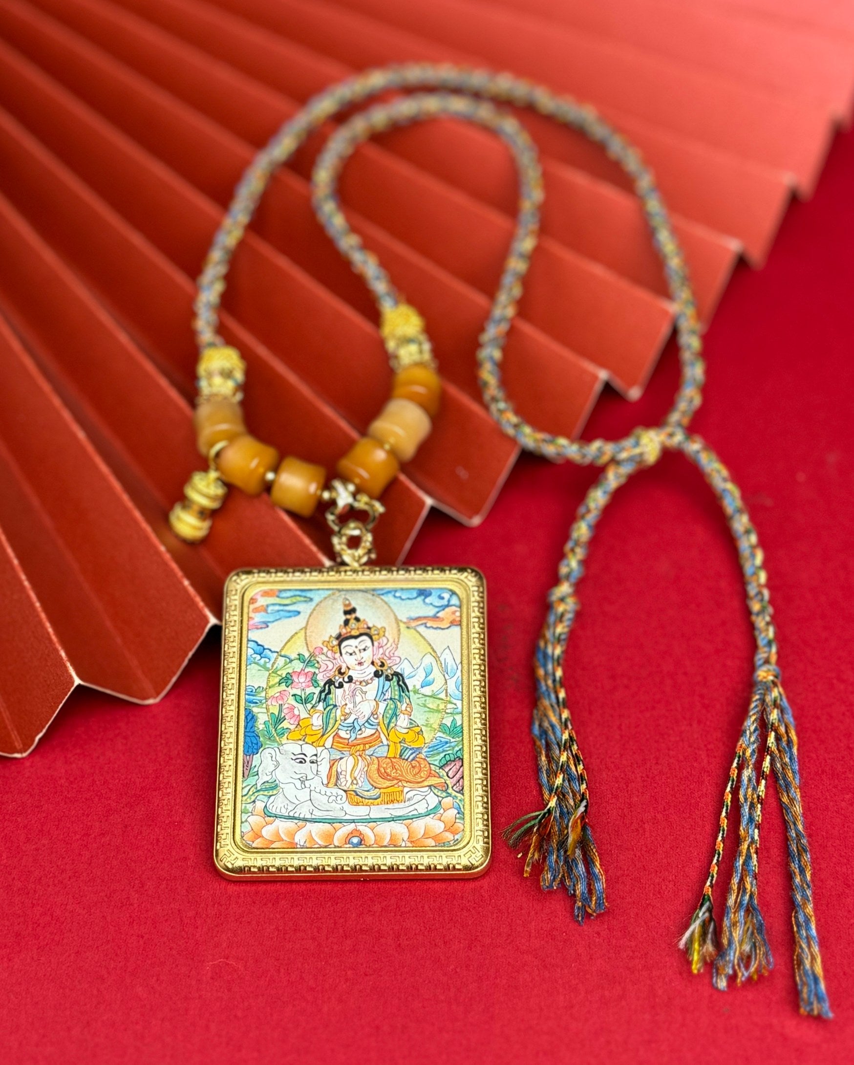  Hand-painted Nepal Samantabhadra (普贤菩萨) Thangka pendant 4x5cm with titanium casing featuring the Bodhisattva of Universal Virtue, representing right conduct and the fulfilment of wishes in Buddhist tradition.
