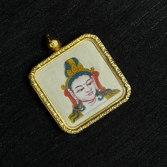  A 2x2cm hand-painted Tibet Samantabhadra (Bodhisattva of Universal Virtue) Thangka pendant featuring virtue and great action, representing wisdom and blessing in Buddhist tradition.
