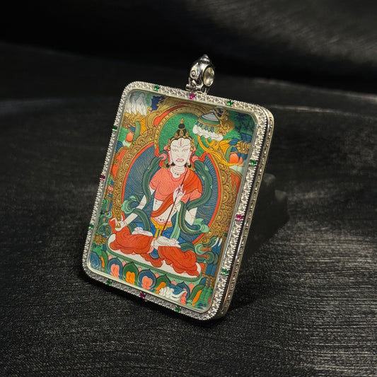  A 4x5cm hand-painted Tibet Khyenri school Sita Patrika Ushnisha (White Umbrella Goddess) Thangka pendant, representing averting misfortune and auspiciousness in Buddhist tradition.
