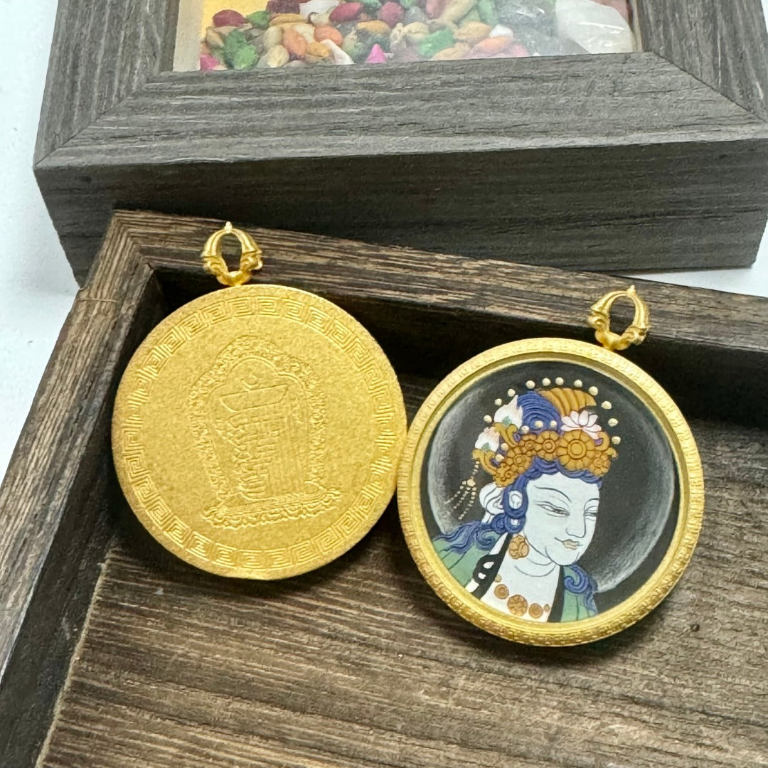 Hand-painted Original Tibet Card Dunhuang Sudhana Avalokiteshvara Thangka pendant featuring the Bodhisattva of Merit and Wealth, encased in matte copper, representing virtue and auspicious reward in Tibetan Buddhist tradition.
