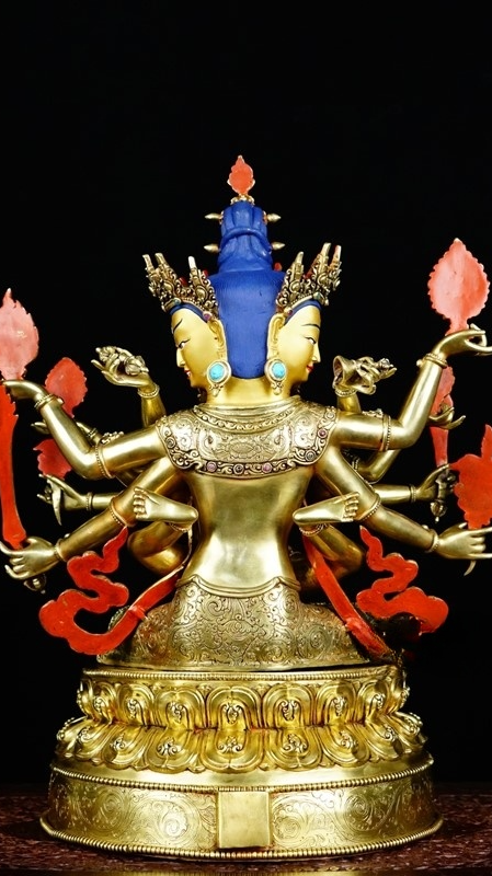 Alt Text: "Handcrafted Tibetan Buddhist Dense Vajra Buddha Statue, gilded with gold and intricate mineral pigments, showcasing exquisite Buddhist art craftsmanship."