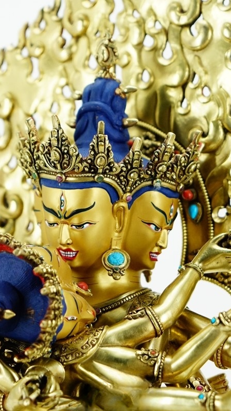 Alt Text: "Tibetan Buddhist Vajra Buddha Statue, handcrafted with precision, gilded in gold and painted with mineral pigments, symbolizing Tibetan spirituality."