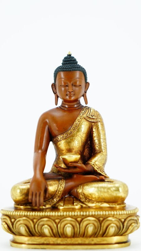 Gilded painted Shakyamuni Buddha statue in Tibetan Buddhist art, handcrafted with purple copper and mineral pigments. Tibetan Buddhist statues for altar and home decor.