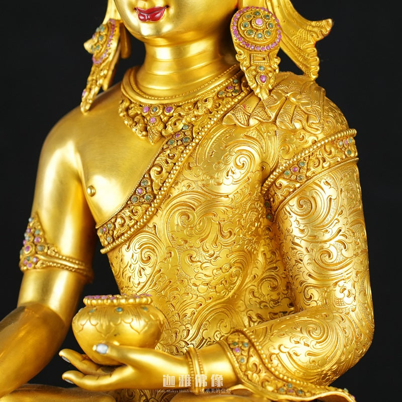 Tibetan Buddhist statues featuring a gilded Shakyamuni Buddha, traditional hand-painted mineral pigment Buddha statue