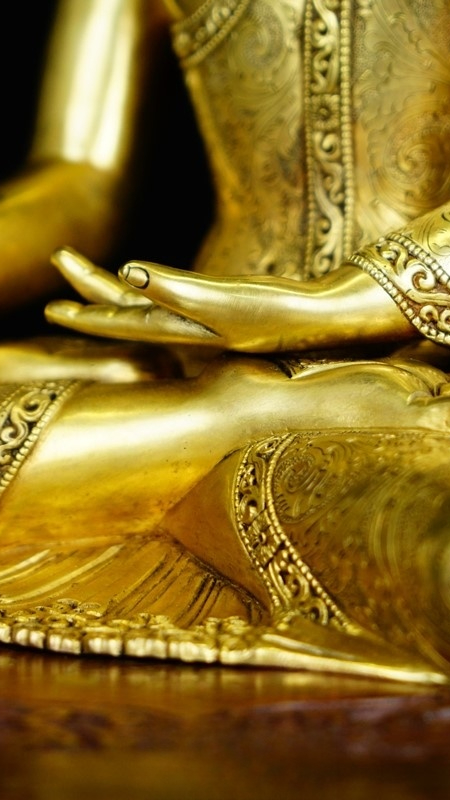 Shakyamuni Buddha statue for meditation, gilt and painted with mineral pigments, authentic Tibetan Buddhist statues and spiritual art.