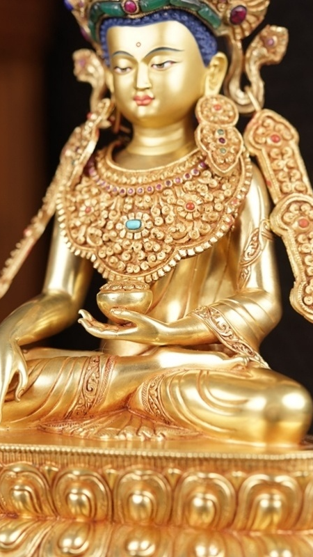 Gilt painted Jowo Buddha statue in Tibetan Buddhist style, handmade Buddha Statue-Art using natural mineral pigments for shrine and meditation